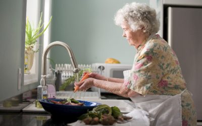 Minsal cambia formulación de suplementos para adultos mayores tras detectar bajo aporte nutricional